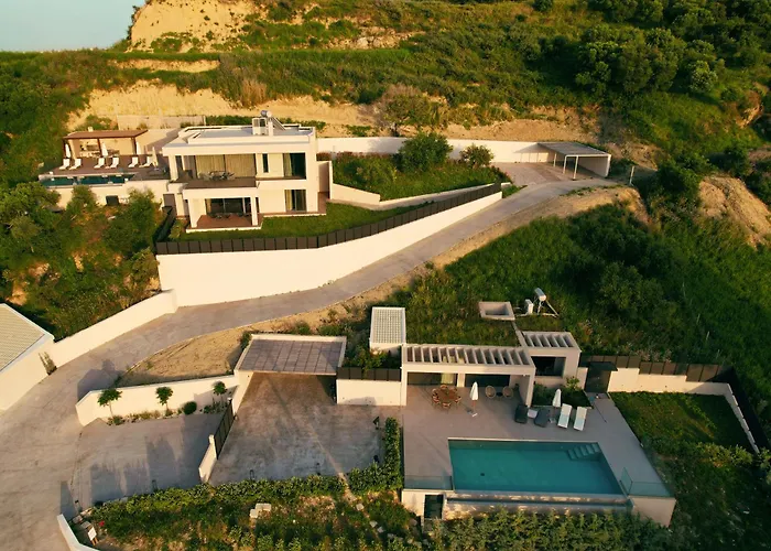Althea Lavish Estate - Villa & Suite